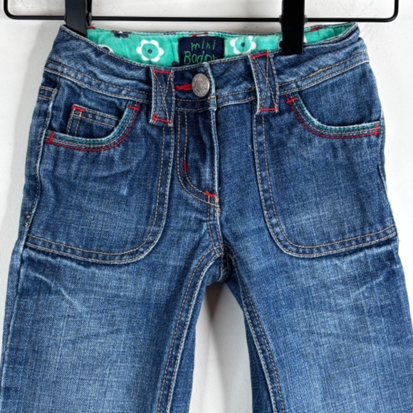 Mini Boden Bootcut Flare Jeans Girls 3-4Y Embroidered Back Flap Denim Classic - Picture 2 of 9